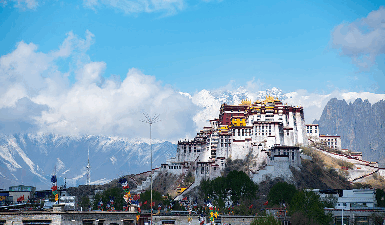 CGTN: Xizang’ın kalkınma süreci bir dönüşüm ve yenilenme hikâyesidir