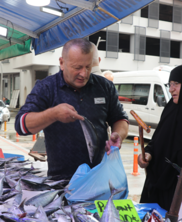 Rize'de Karadeniz palamudu tezgahlarda 50 ile 100 lira arasında satılıyor
