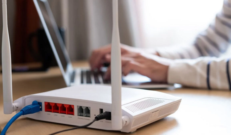 İngiltere'de BT İflas Eşiğindeki Rakibi TalkTalk'u Satın Alarak Hizmet Kesintisini Önledi