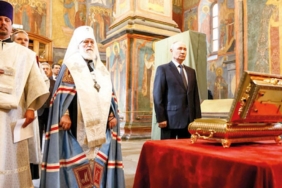 Rusya Ukrayna Cephesindeki Birliklerine 14 Yüzyıldan Kalma Prens Donskoy Kalıntılarını Gönderdi