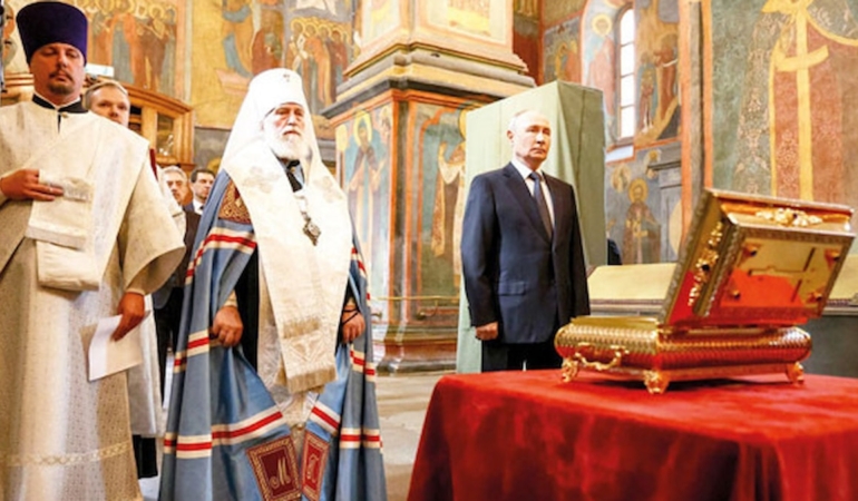 Rusya Ukrayna Cephesindeki Birliklerine 14 Yüzyıldan Kalma Prens Donskoy Kalıntılarını Gönderdi