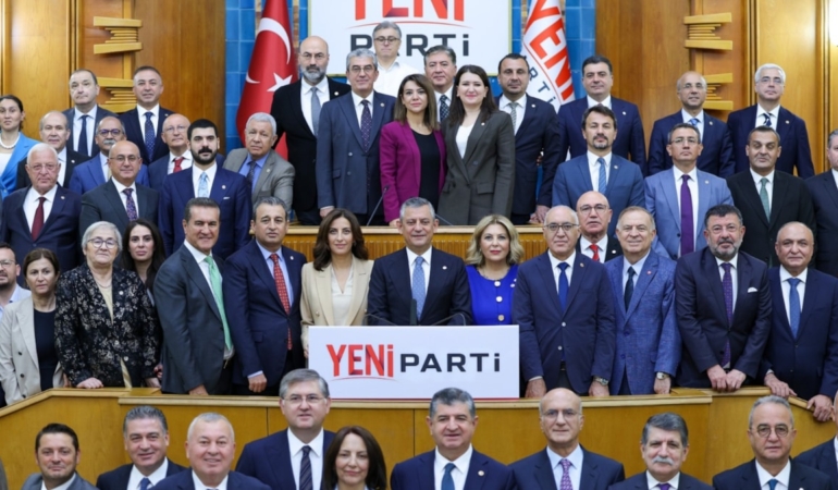 YENİ Parti AYM Savunmasını Verdi Olası İsim Değişikliğine Karşı Üç Alternatif Belirlendi