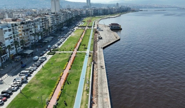 CHP İzmir İl Başkanı Gümrükçü Yedi İlçe Belediye Başkanının AKP ile Görüştüğünü Açıkladı
