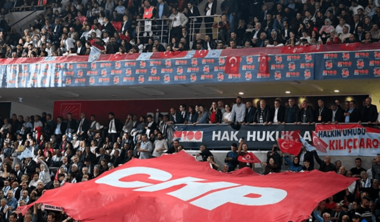 Muratpaşa Belediye Başkanı Ümit Uysal 2027 CHP Kurultayı İçin Adaylığını Açıkladı