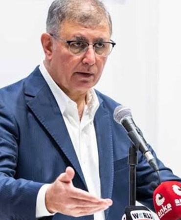 Saygı Öztürk Cemil Tugay ile Geçmişte Yaptığı Parti Değişikliği Görüşmesini Aktardı