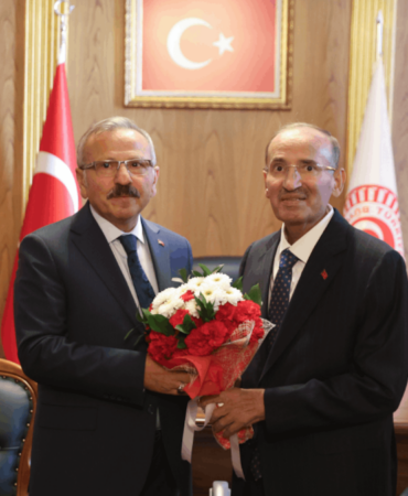 TBMM Başkanvekilliği Görevini Bırakan Bekir Bozdağ Görevini Yusuf Beyazıt'a Devretti