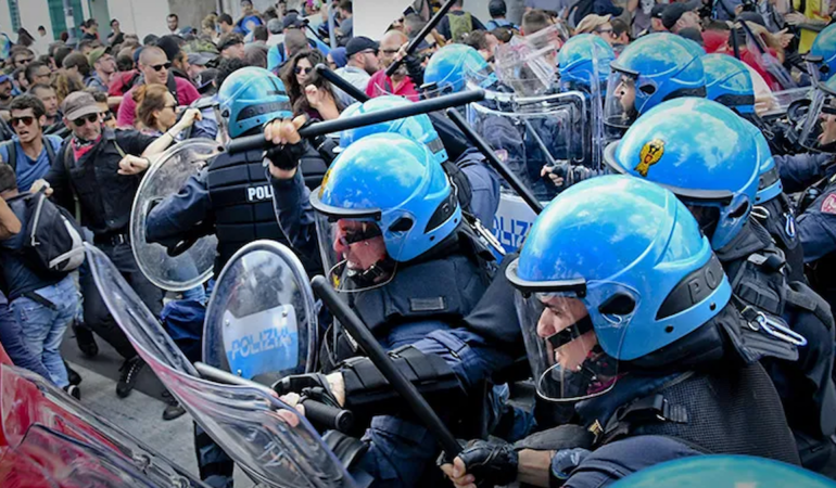 Avrupa’da protesto dalgası: Paris’te sokağa çıkma yasağı, Milano’ya asker