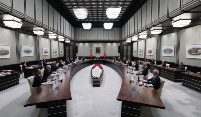 Cumhurbaşkanlığı Kabinesi fon mağdurlarına ödeme ve bütçe gündemiyle toplanıyor