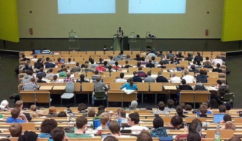 Dünya Genelinde Lisans Eğitimi Ücretleri Belirlendi: İngiltere Zirvede Türkiye 28’inci Sırada