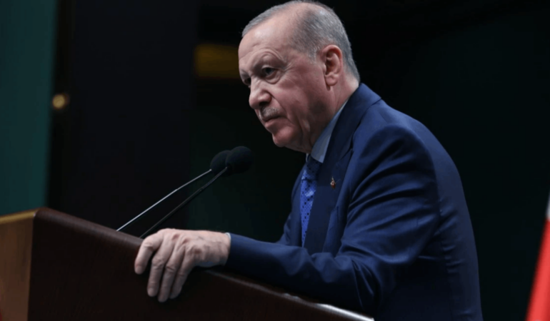 İktidar Kulislerinde Emekli Maaşları ve Fon Tartışmaları İçin Yıl Sonu Mesaisi