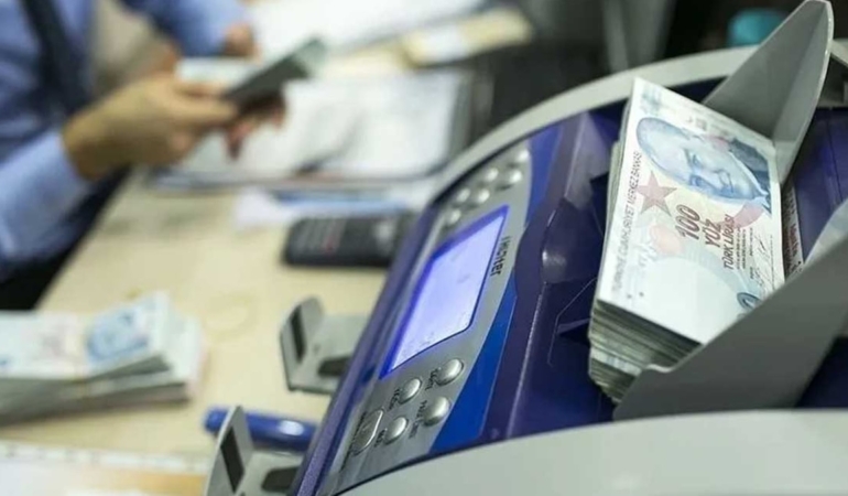 28 Ekim Çarşamba Günü Bankalar ve Kamu Kurumları Saat 13.00’e Kadar Açık Olacak