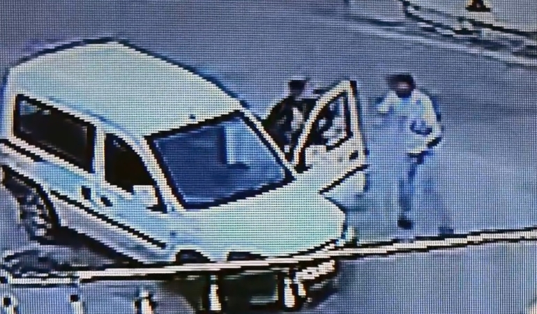 Adana’da Durdurduğu Hafif Ticari Aracı Gasbeden Şüpheli Kaza Yapınca Tutuklandı